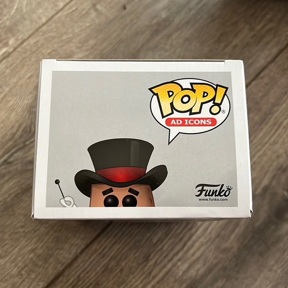 Funko Pop Ad Icons Hostess Fruit Pie, Fruit Pie The Magician #26,Limited Edition - Picture 5 of 6